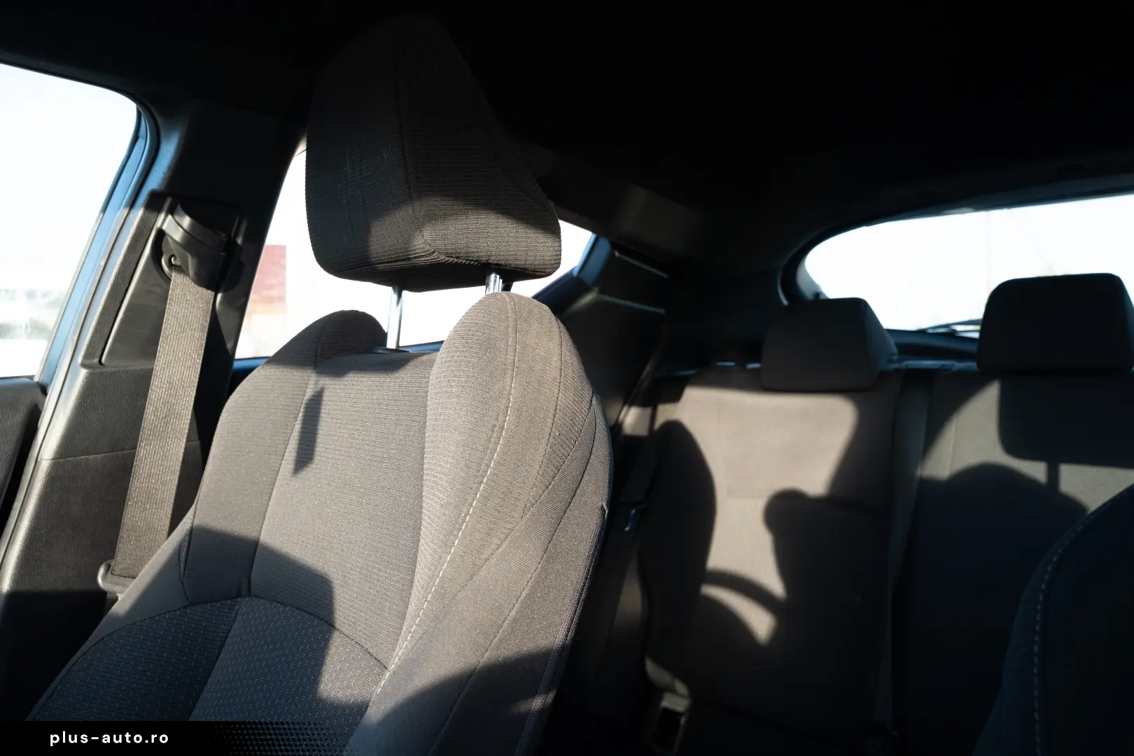 Toyota CH-R Business Edition 1.8 Hybrid