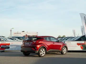 Toyota CH-R Business Edition 1.8 Hybrid