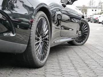 MERCEDES-BENZ CLE 300 4M Coupé AMG Navi-Prem. Memory 360