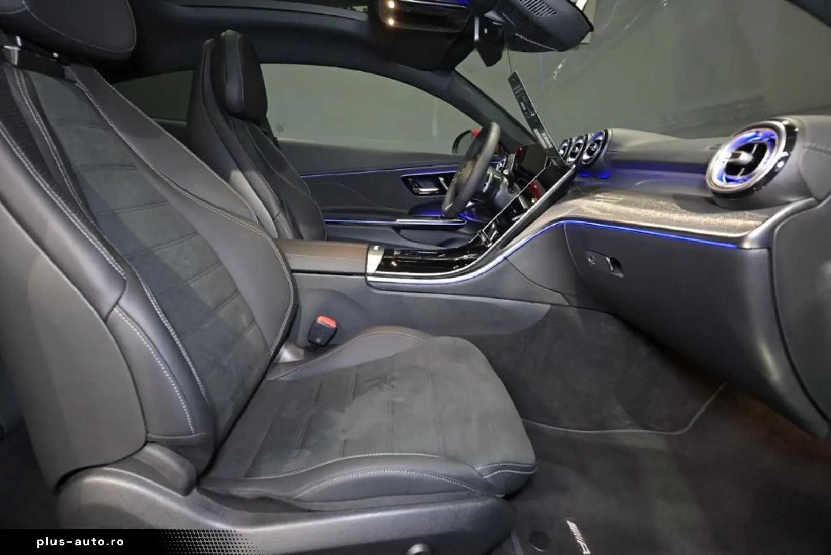 MERCEDES-BENZ CLE 300e AMG DIGITAL BURM PANO DISTRO MEMORY