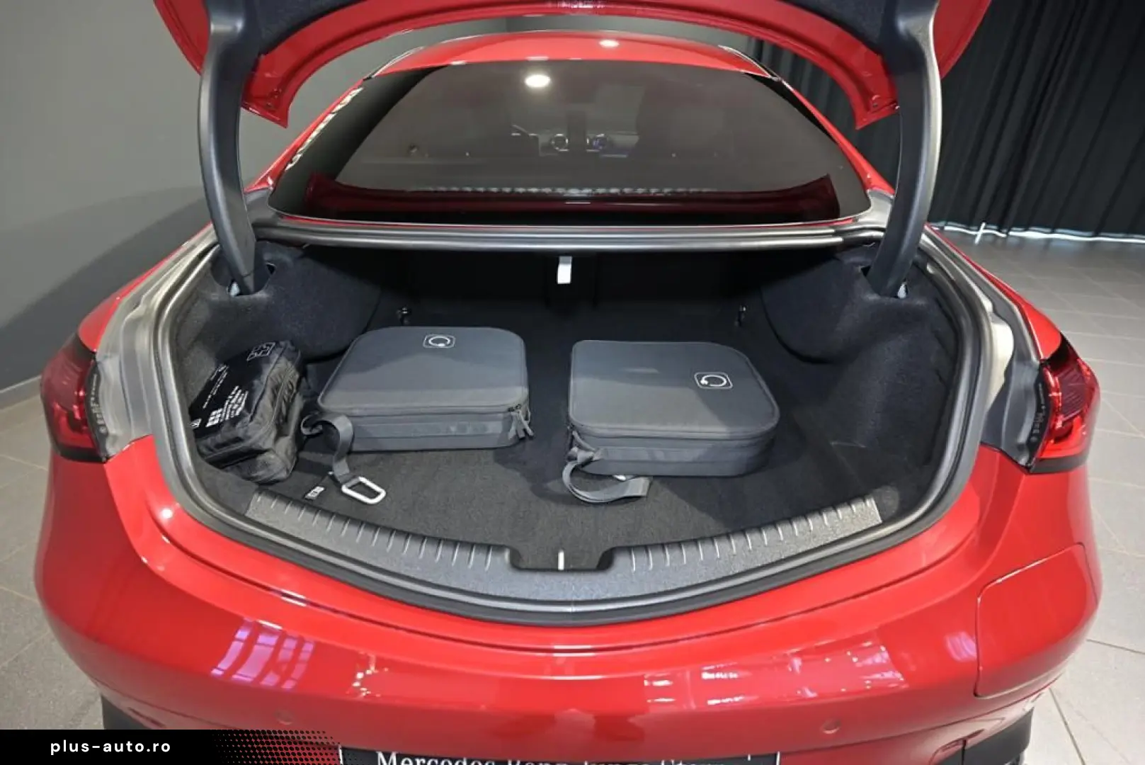 MERCEDES-BENZ CLE 300e AMG DIGITAL BURM PANO DISTRO MEMORY