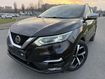 Nissan Qashqai J11 Facelift TEKNA - Istoric Service