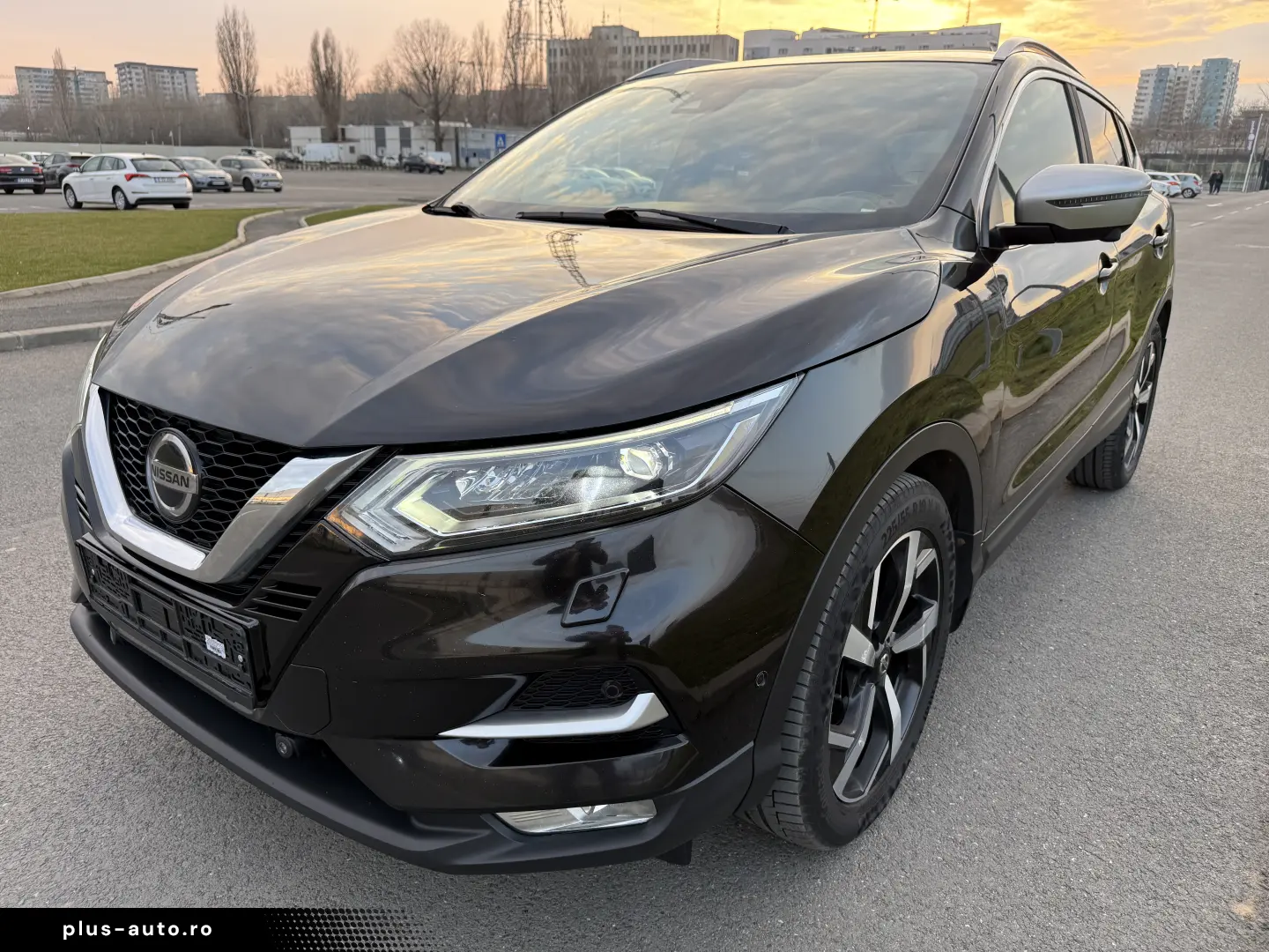Nissan Qashqai J11 Facelift TEKNA - Istoric Service