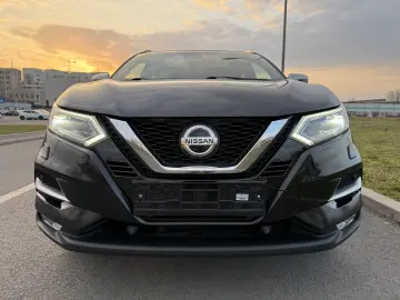 Nissan Qashqai J11 Facelift TEKNA - Istoric Service