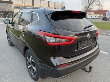 Nissan Qashqai J11 Facelift TEKNA - Istoric Service