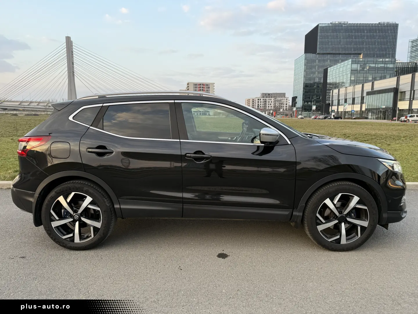 Nissan Qashqai J11 Facelift TEKNA - Istoric Service