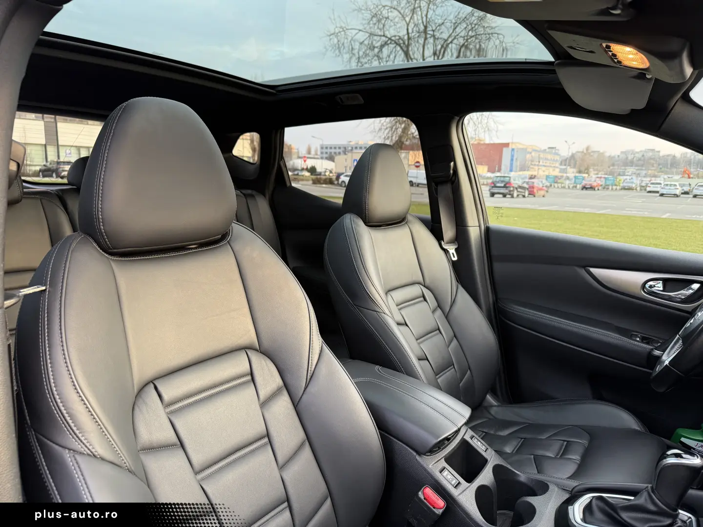 Nissan Qashqai J11 Facelift TEKNA - Istoric Service