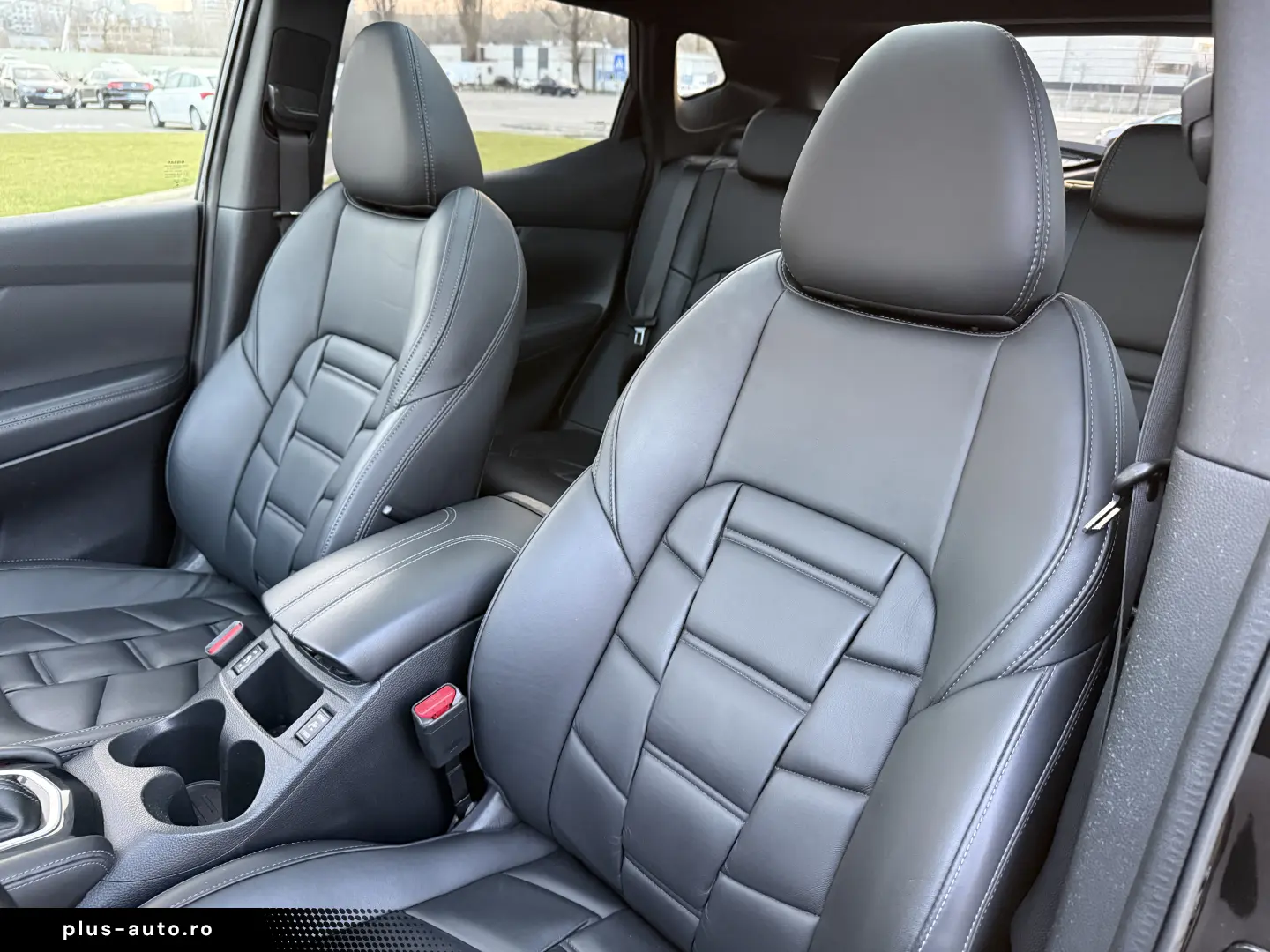 Nissan Qashqai J11 Facelift TEKNA - Istoric Service