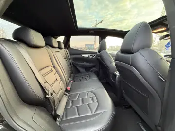 Nissan Qashqai J11 Facelift TEKNA - Istoric Service