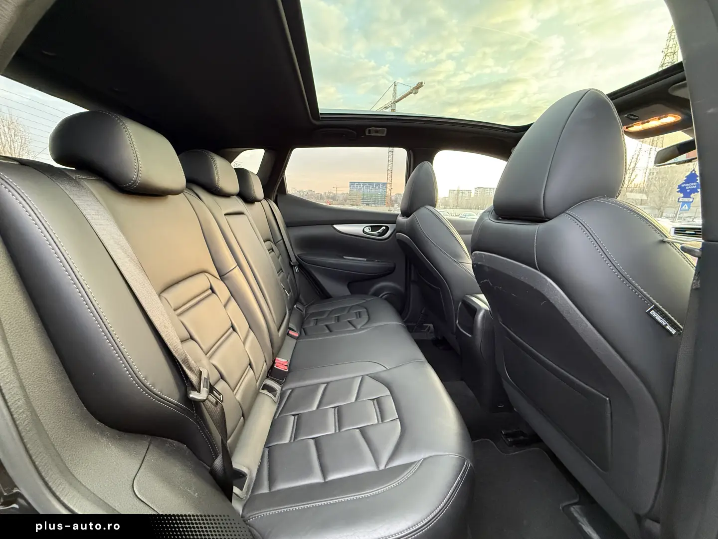 Nissan Qashqai J11 Facelift TEKNA - Istoric Service