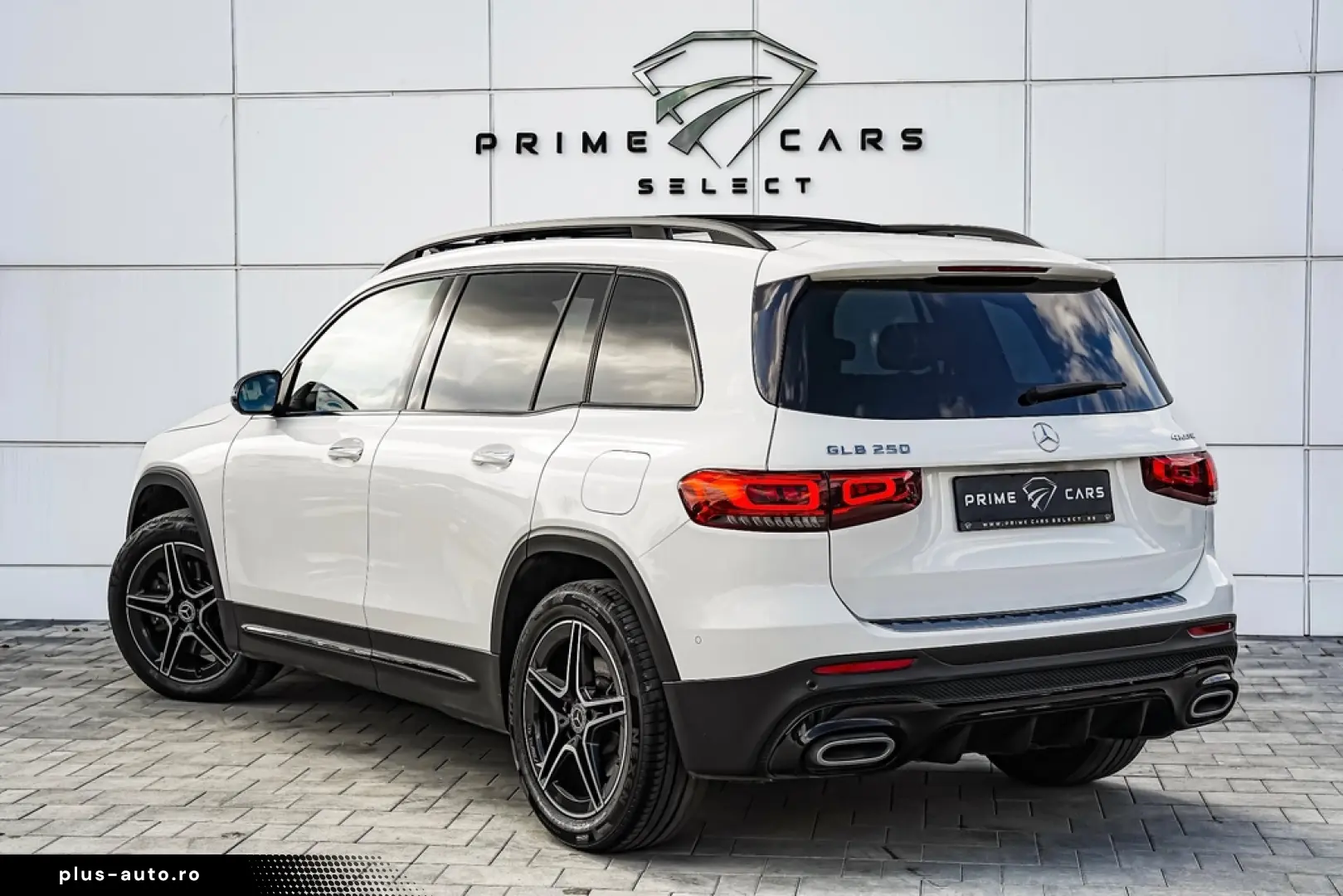 Mercedes-Benz GLB 250 4MATIC 8G-DCT AMG Line