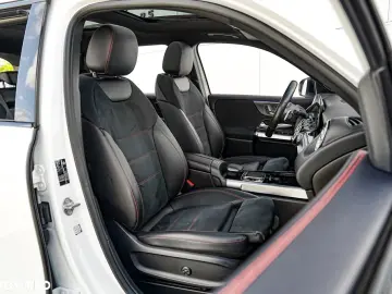 Mercedes-Benz GLB 250 4MATIC 8G-DCT AMG Line