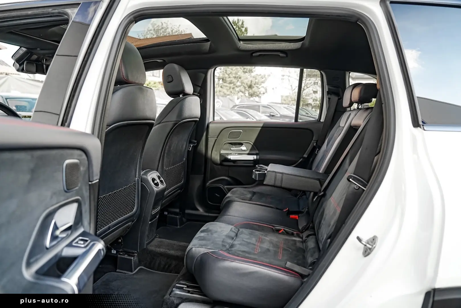Mercedes-Benz GLB 250 4MATIC 8G-DCT AMG Line