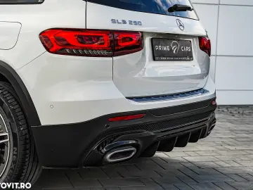 Mercedes-Benz GLB 250 4MATIC 8G-DCT AMG Line