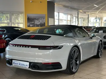 PORSCHE 992 (911) Targa 4  PASM BOSE SiTZBE LED ABGAS