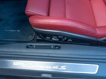 PORSCHE 992 Carrera 4S Cabriolet