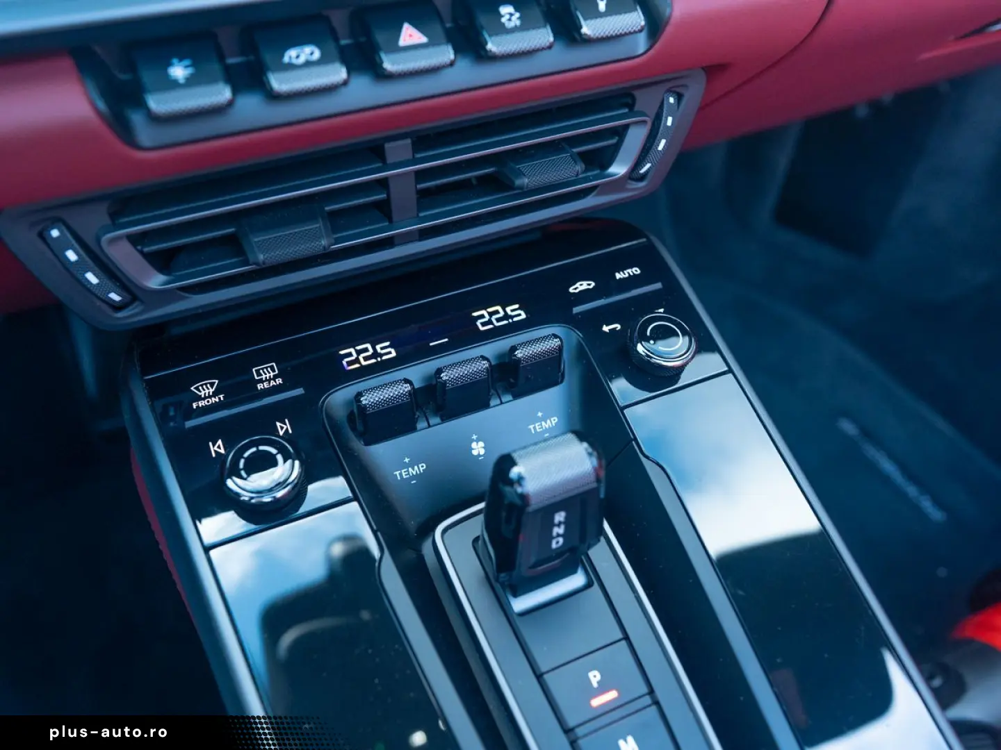 PORSCHE 992 Carrera 4S Cabriolet