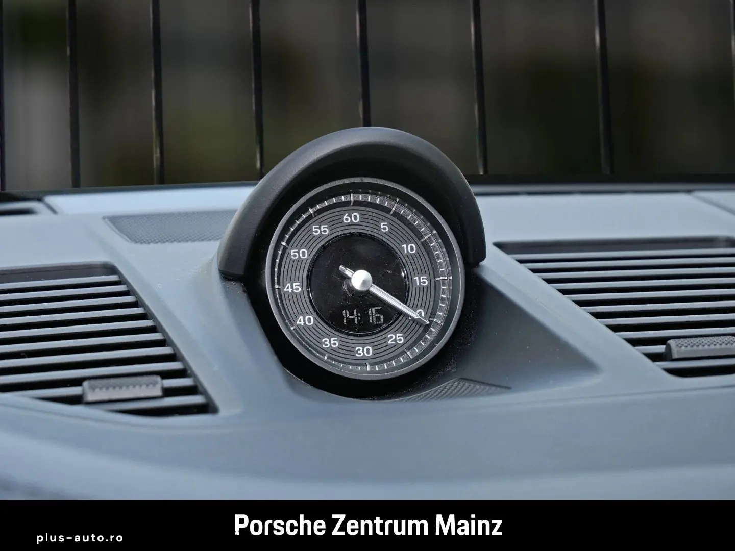 PORSCHE 992 911 Carrera 4S Cabriolet Sportabgas BOSE