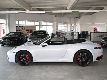 PORSCHE 911 Carrera 4S Cabriolet  LIFT CHRONO HA-LENKUNG