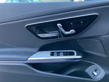 MERCEDES-BENZ CLE 300 4M Cabrio AMG NIGHT MEMORY 360