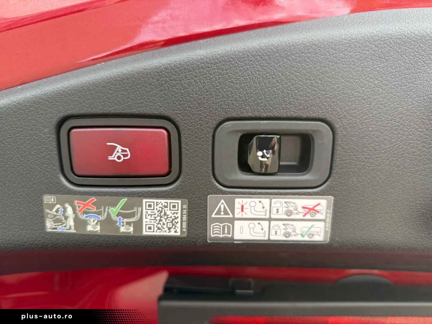 MERCEDES-BENZ CLE 300 4M Cabrio AMG AHK MEMO 360 KAM LED