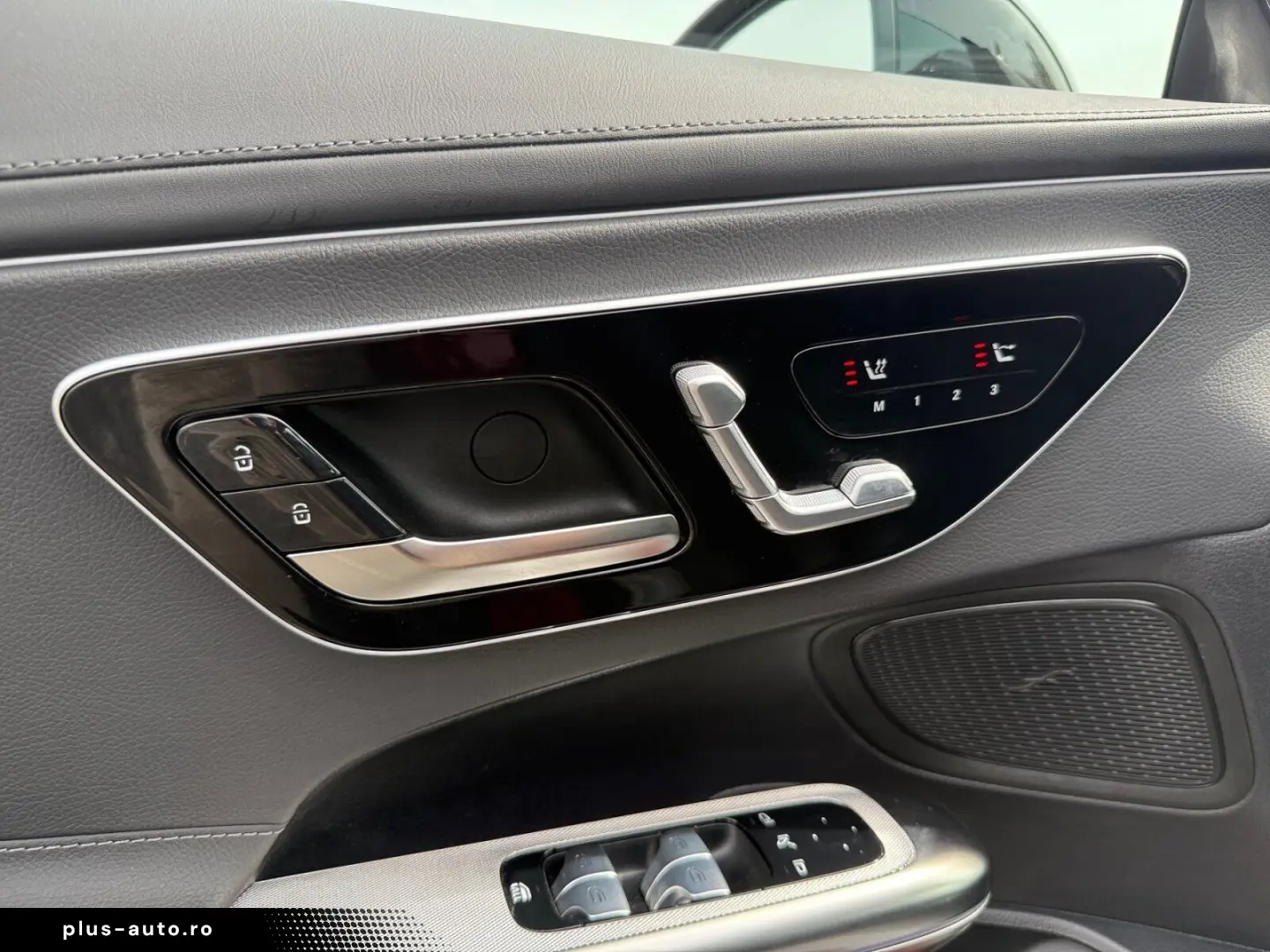 MERCEDES-BENZ CLE 300 4M Cabrio AMG AHK MEMO 360 KAM LED