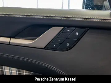 PORSCHE 992 911 Turbo 50 Jahre Burmester Nachtsicht LED