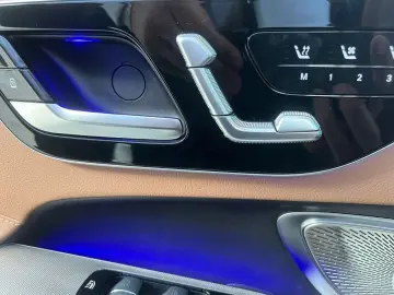 MERCEDES-BENZ CLE 300 4M Cabriolet AMG Sitzklima 20 Zoll