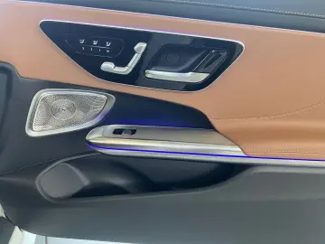 MERCEDES-BENZ CLE 300 4M Cabriolet AMG Sitzklima 20 Zoll