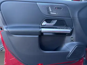 MERCEDES-BENZ EQA 300 4M Progressive Pano Distronic &hellip;