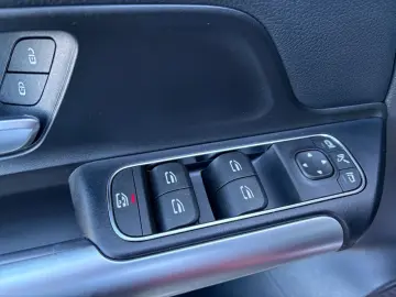 MERCEDES-BENZ EQA 300 4M Progressive Pano Distronic &hellip;