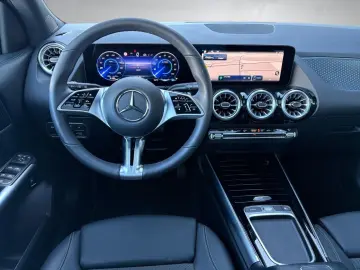 MERCEDES-BENZ EQA 300 4M Progressive Pano Distronic &hellip;