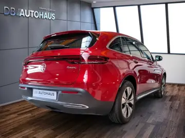 MERCEDES-BENZ EQC 400 4MATIC Fahrassistenz-Paket