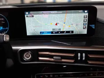 MERCEDES-BENZ EQC 400 4MATIC Fahrassistenz-Paket