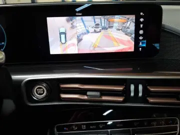 MERCEDES-BENZ EQC 400 4MATIC Fahrassistenz-Paket