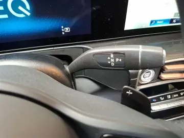 MERCEDES-BENZ EQC 400 4MATIC Fahrassistenz-Paket