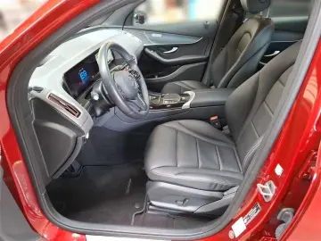 MERCEDES-BENZ EQC 400 4MATIC Fahrassistenz-Paket