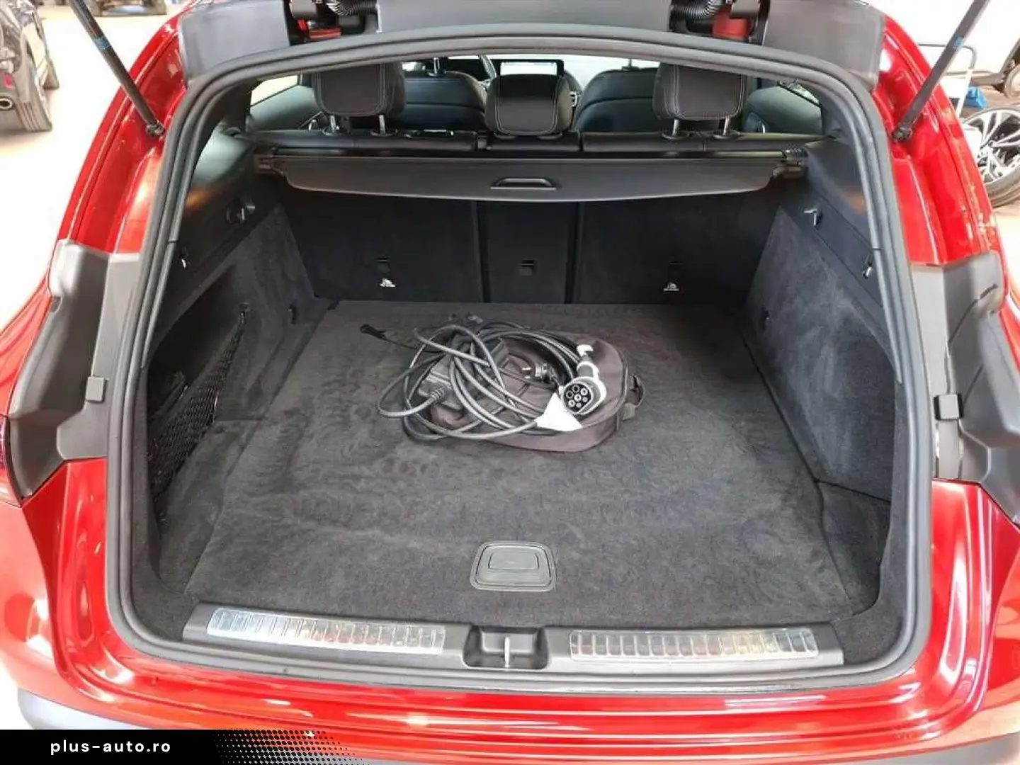 MERCEDES-BENZ EQC 400 4MATIC Fahrassistenz-Paket