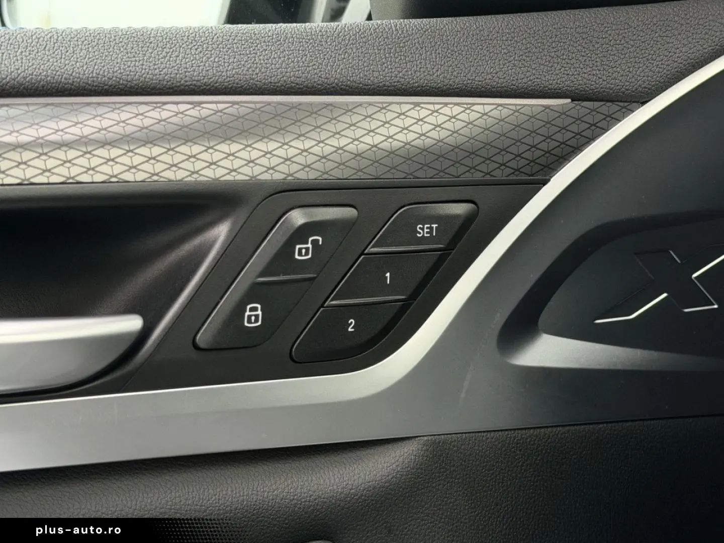 BMW X4 x30d M Sport HUD Laser Kamera Navi AHK 20