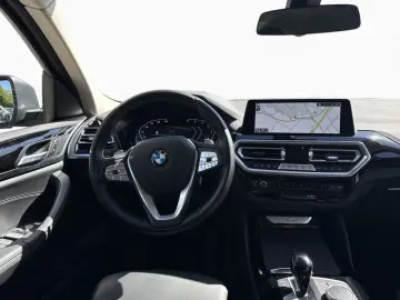 BMW X4 xDrive30d AHK DA ACC PA  LC  Adapt.LED Navi