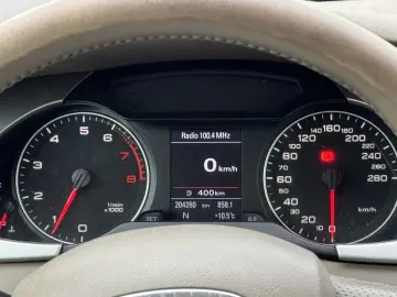 AUDI A4 B8 2.0TFSI AUTOMAT