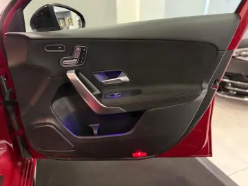 MERCEDES-BENZ A 35 AMG 4M PANO NIGHT HUD MEMORY 360 KAM LED
