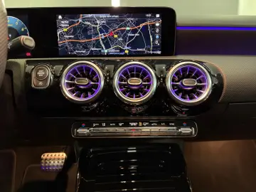 MERCEDES-BENZ A 35 AMG 4M PANO NIGHT HUD MEMORY 360 KAM LED