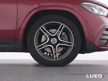 MERCEDES-BENZ GLA 220 d 4Matic AMG Pano MBeam KeyGo &hellip;