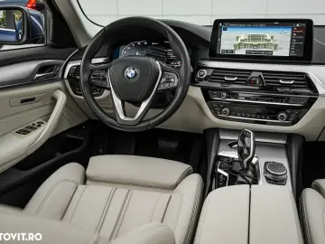 BMW Seria 5 520e Aut.