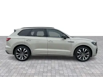 VW Touareg R-Style V6 TDI