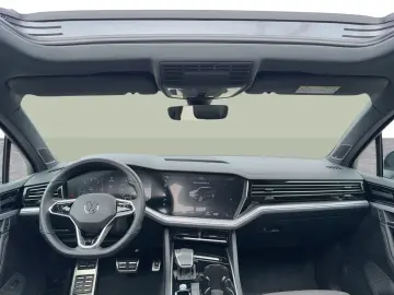 VW Touareg R-Style V6 TDI