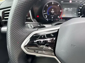 VW Touareg R-Style V6 TDI