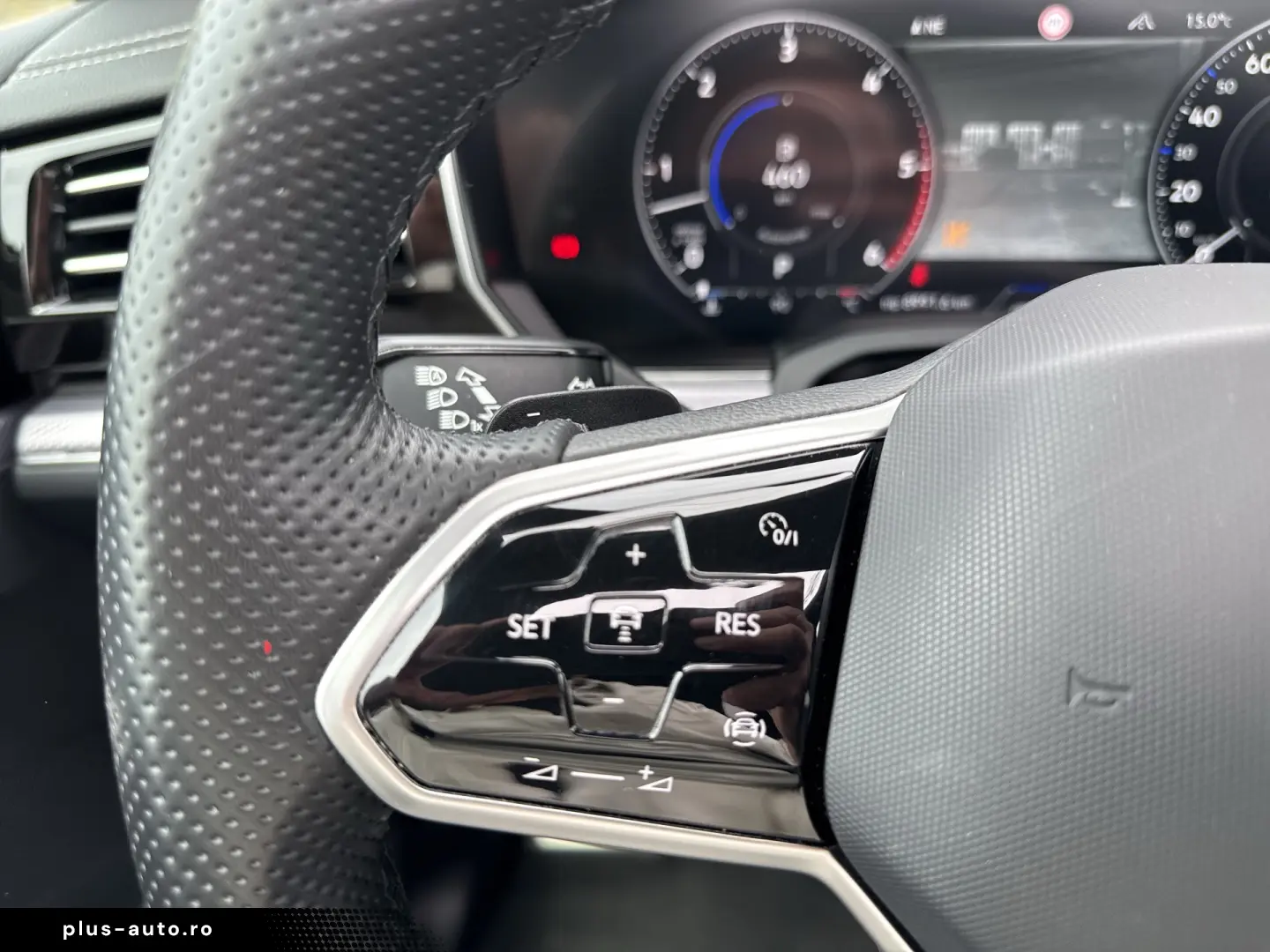 VW Touareg R-Style V6 TDI