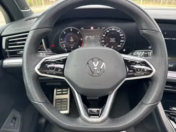 VW Touareg R-Style V6 TDI